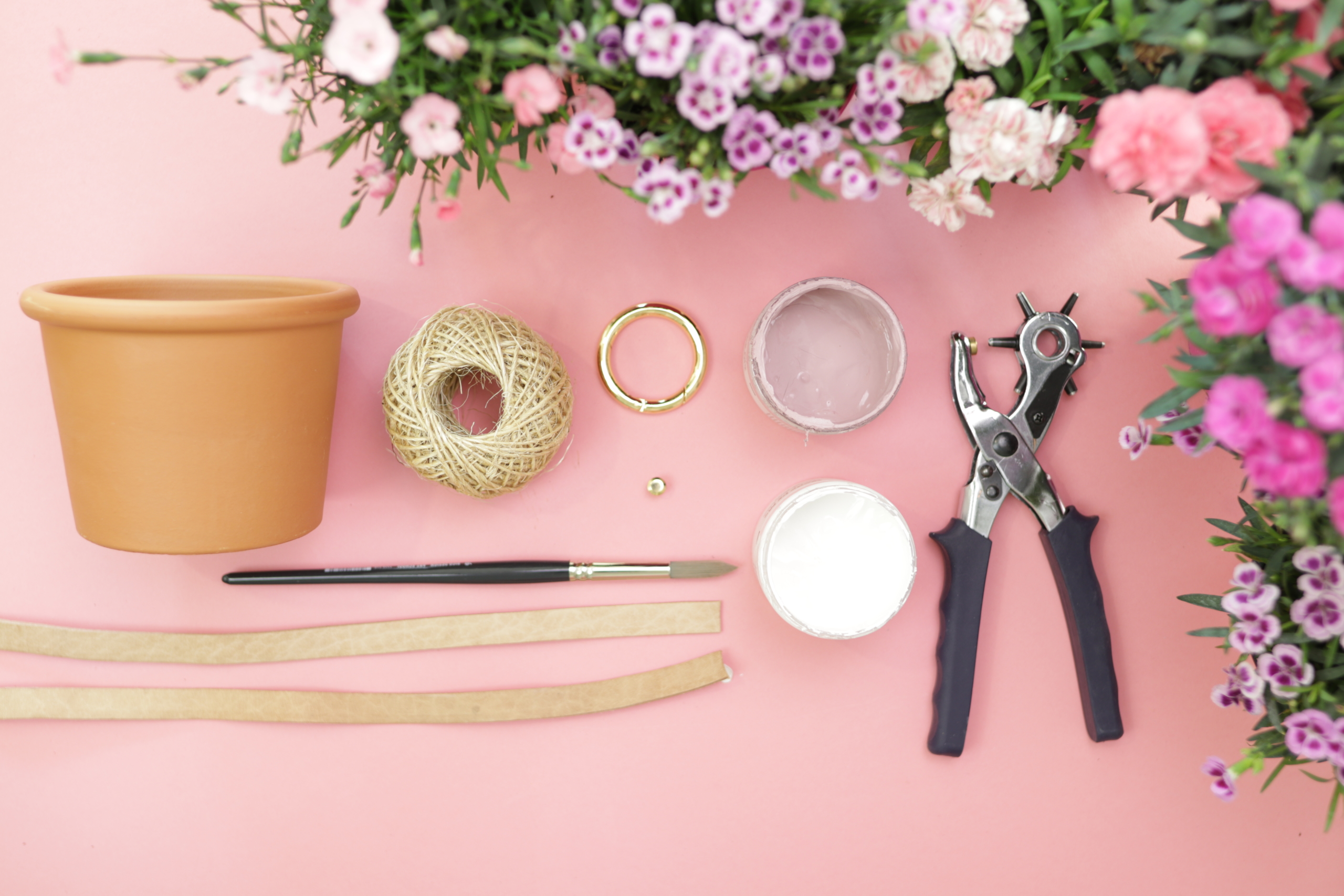 Material für die Blumenampel mit Lederrriemen, ein DIY von Pink Kisses